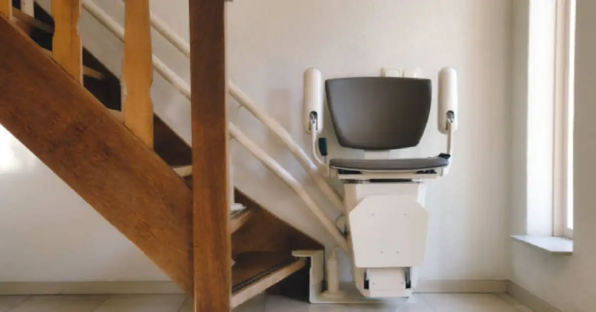 Is Your Aging Parent Struggling to Stand? Here’s How a Lift Chair Could Change Everything!